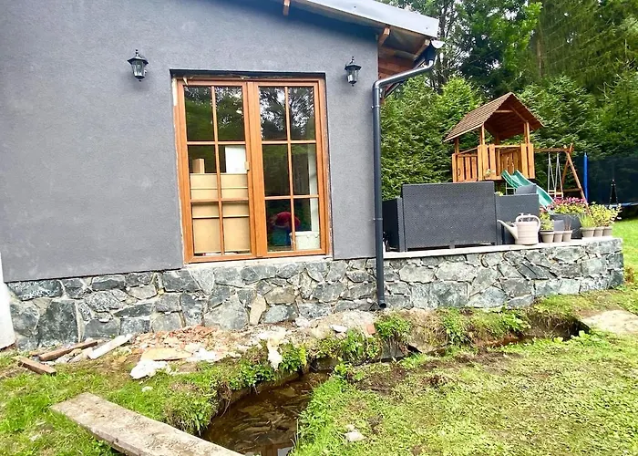 Horský Dům Pod Přehradou U Sjezdovky A Potůčka V Horách Casa vacanze *